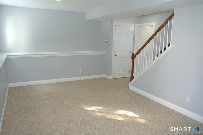 Building Photo - 1260 Cutspring Rd