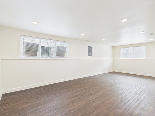 Building Photo - 209 Todd St