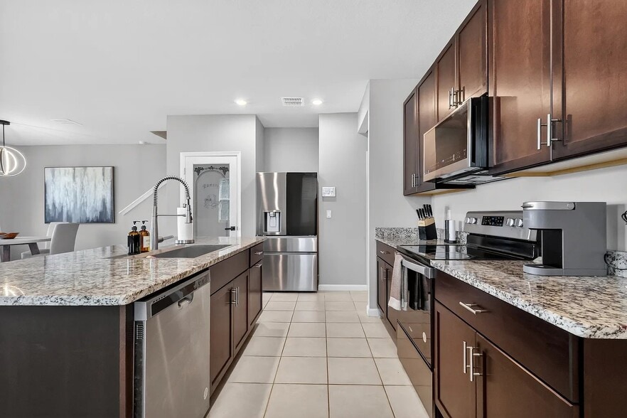 Building Photo - 1721 Lindley St