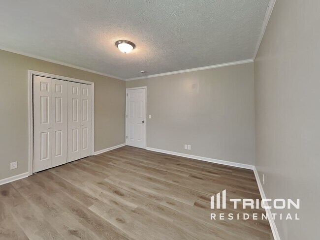 Building Photo - 2103 Winthorne Ln