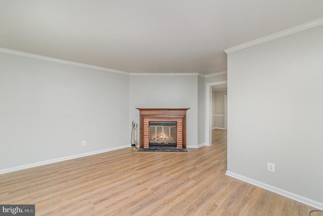 Building Photo - 825 Chesney Ln