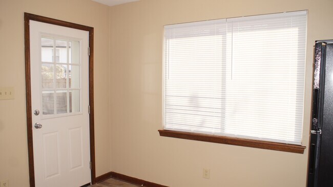 Building Photo - 1504 Crawley Cir