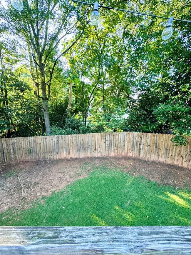 Building Photo - 1380 Twin Bridge Ln