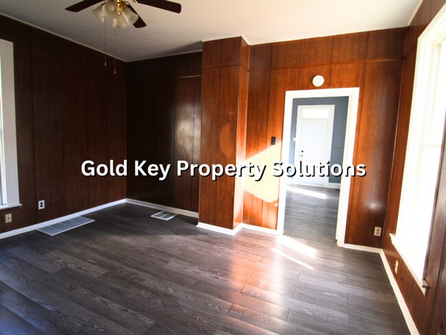 Building Photo - 2633 Main St