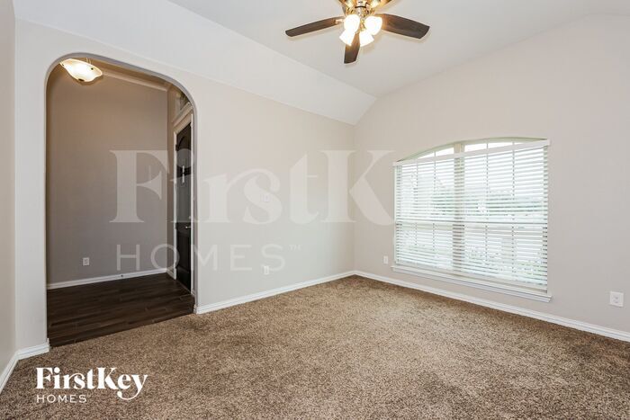 Building Photo - 3213 Charing Cross Rd