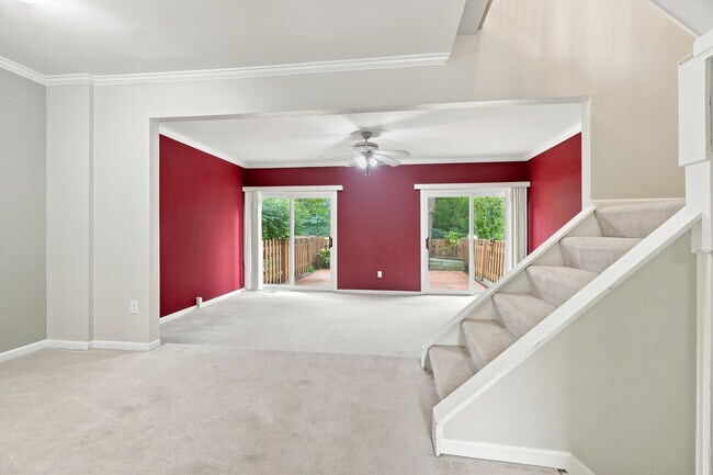 Building Photo - 5141 Buckingham Pl Dr