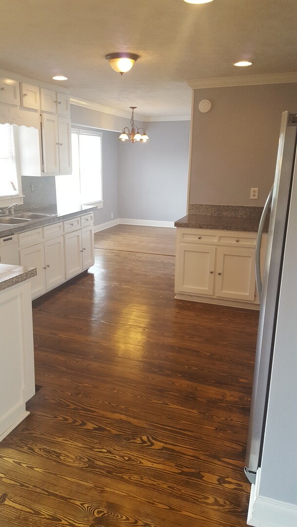 Building Photo - Huge 5 bedroom home in Lawrenceville NOW READY!