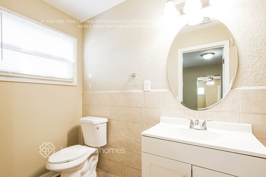 Building Photo - 1333 Pleasantview Dr