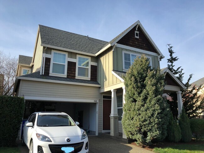 Primary Photo - Charming Home in Orenco Gardens with Cover...