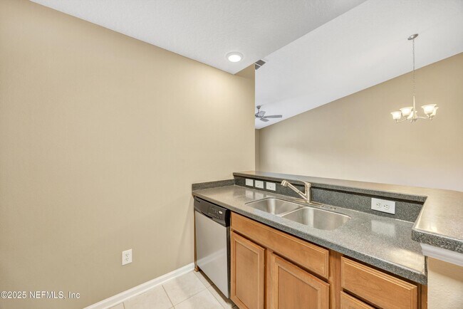 Building Photo - 4240 Migration Dr