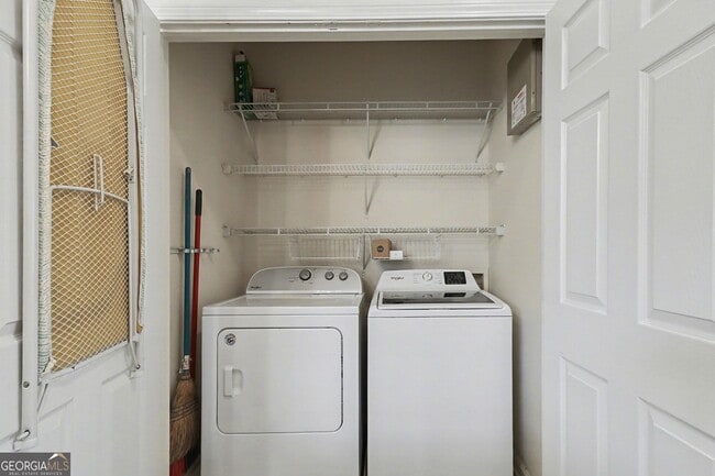 Building Photo - 179 Little St SE