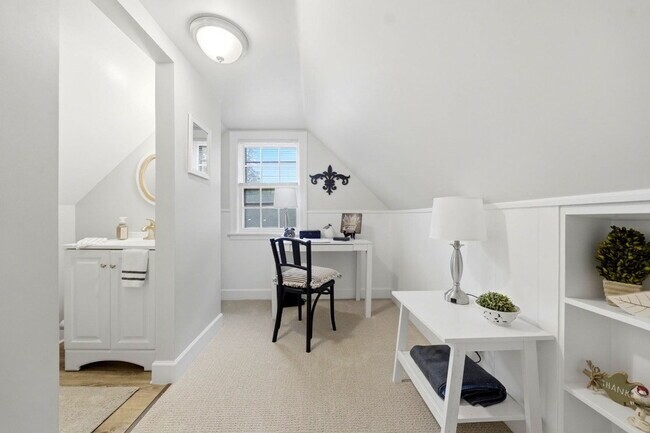 Building Photo - Furnished 3-Bedroom Single-Family Home in Lancaster