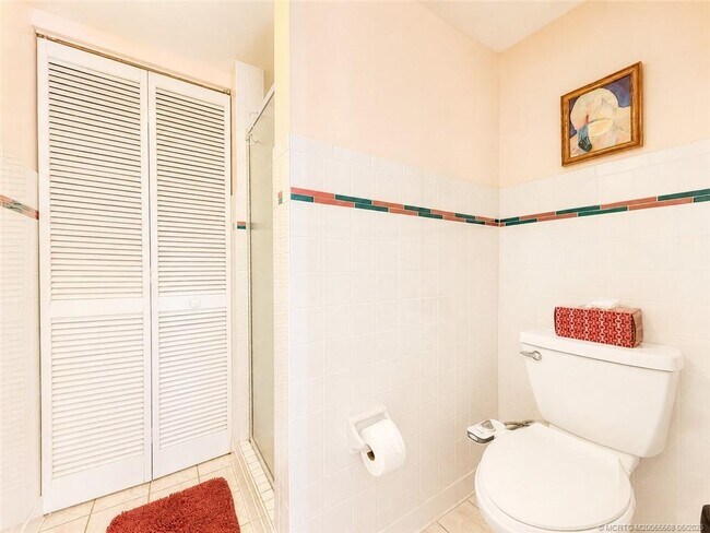 Building Photo - 7440 S Ocean Dr