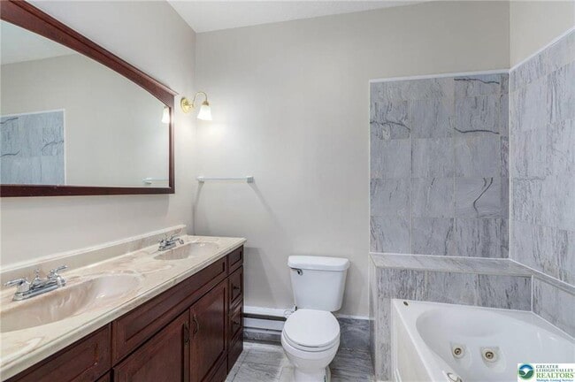 Building Photo - 273 Four Seasons Dr