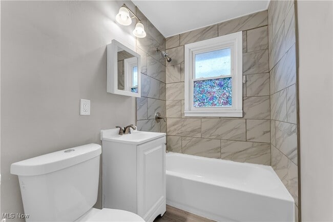 Building Photo - 1092 Peerless Ave