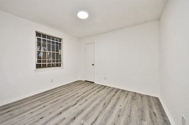 Building Photo - 3727 Prudence Dr