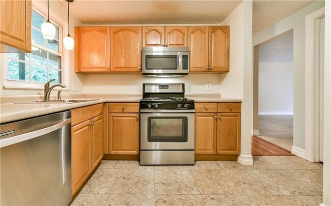 Building Photo - 4413 Laurel Oak Dr