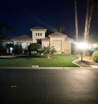 Building Photo - 7220 Shallowford Ave