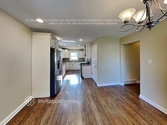 Building Photo - 9722 S 51st Ave