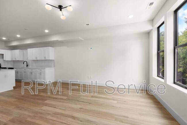 Building Photo - 4021 Clarksville Pike
