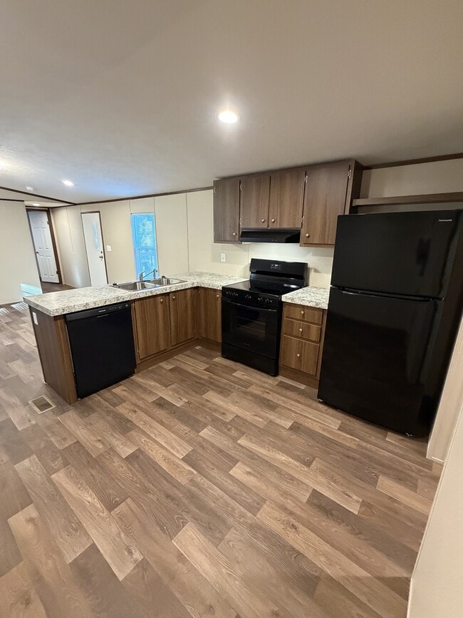 Building Photo - 2551 Dana Dr