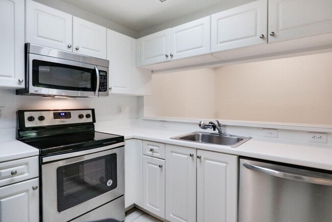 Building Photo - 2916 Tuscany Ct
