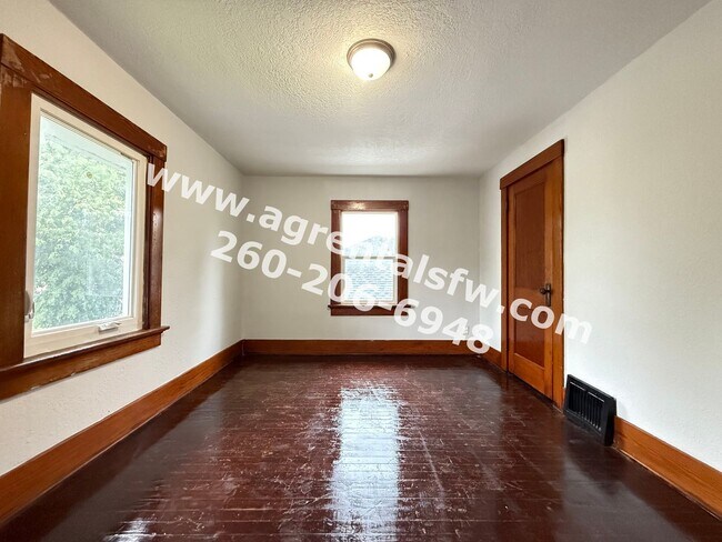 Building Photo - 2931 Alexander St