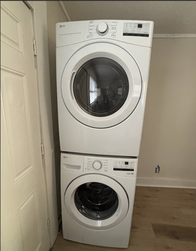 Building Photo - 3014 E 69th St