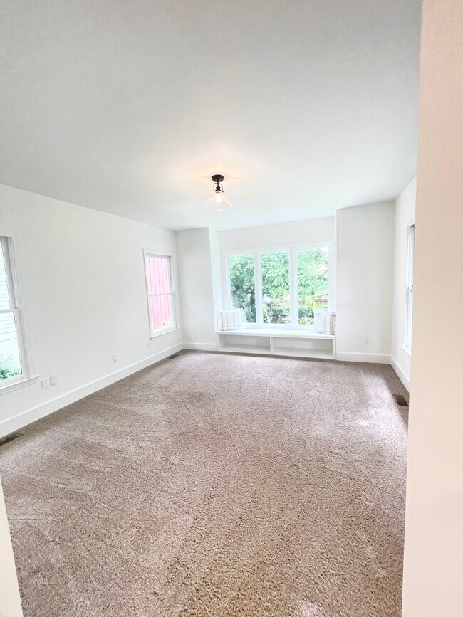 Building Photo - 1508 Clayton Ave