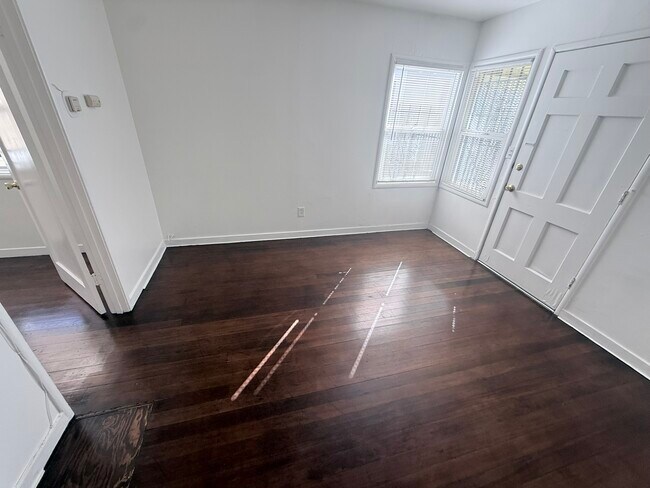 Building Photo - 9006 A St