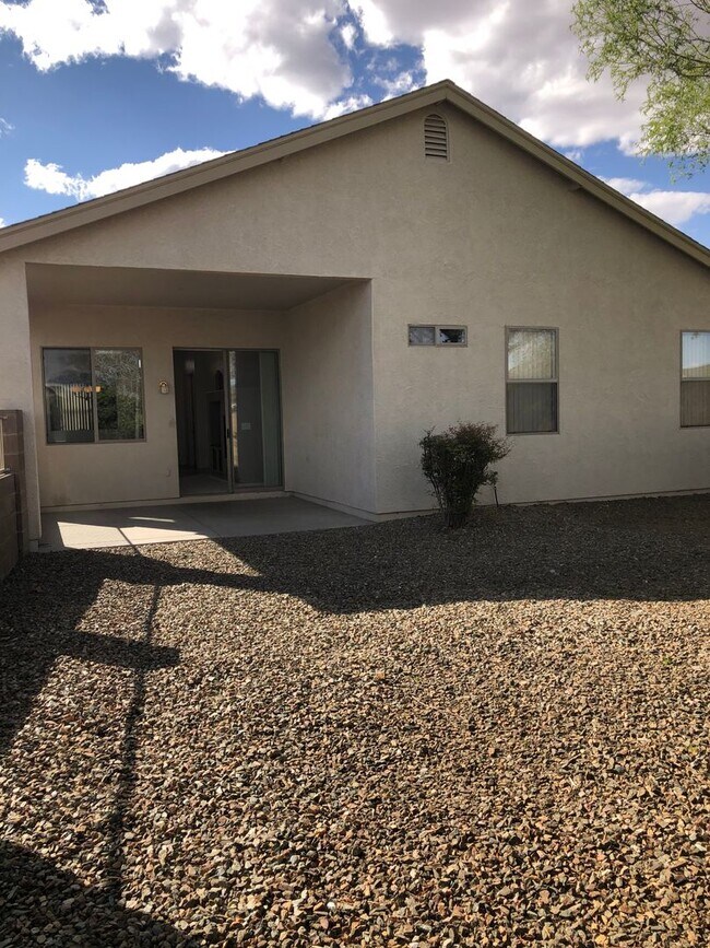 Building Photo - 5301 N Bremont Way