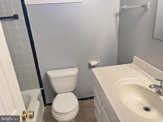 Building Photo - 6323 Fenton Ct