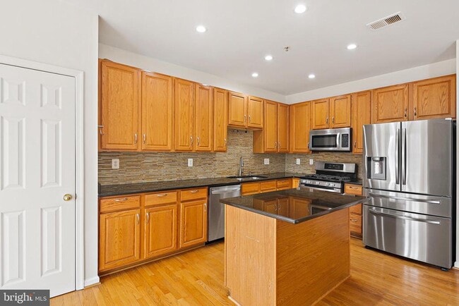 Building Photo - 9939 Fragrant Lilies Way