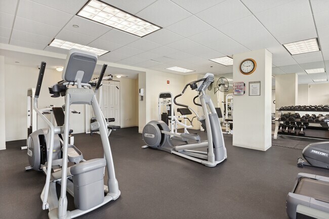 Building Photo - 200 N Jefferson St