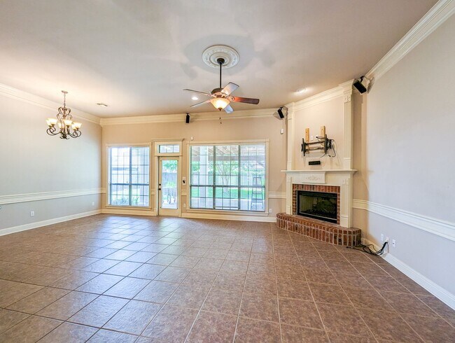 Building Photo - Beautiful Tiburon North Bossier Home