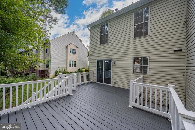 Building Photo - 616 Lions Gate Ln