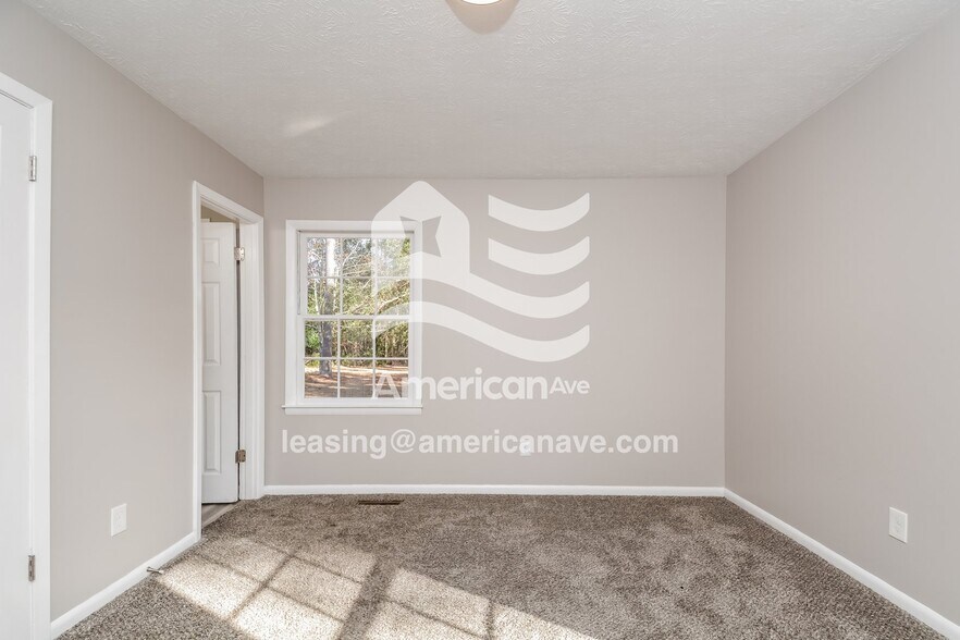 Building Photo - 620 N Jackson St