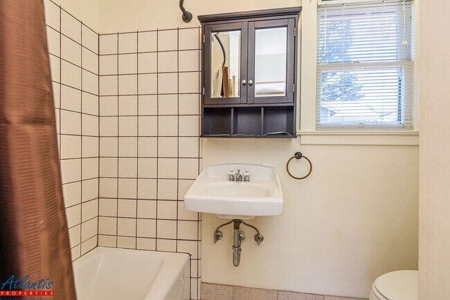 Building Photo - Lovely Los Gatos Home | A/C | Prime Location