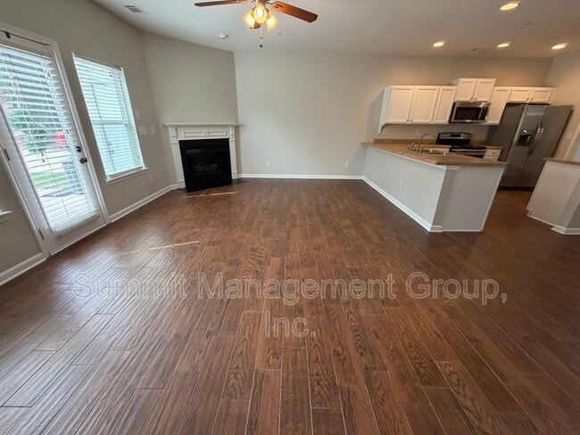 Building Photo - 180 Orchard Dr