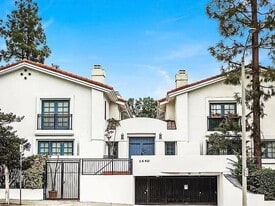 Building Photo - 1440 N Fairfax Ave