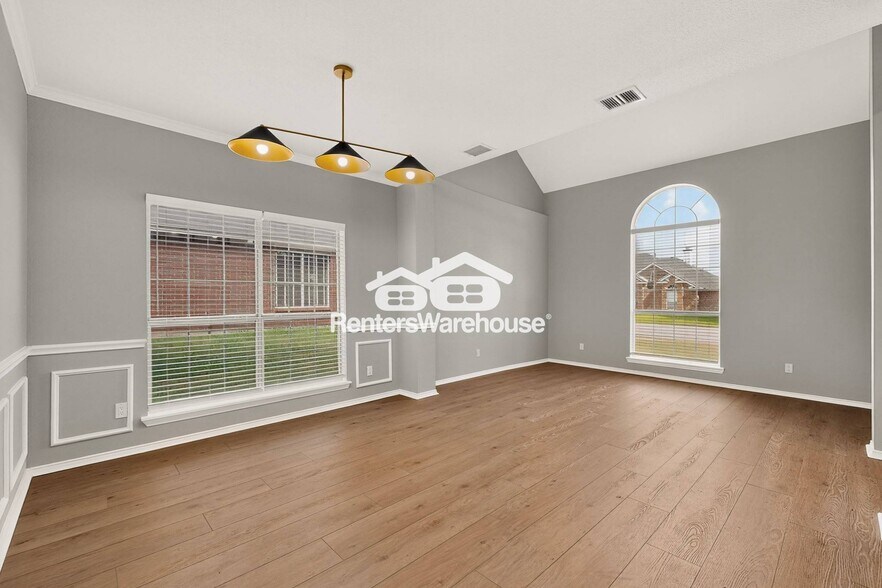 Building Photo - 619 Ridgemont Dr