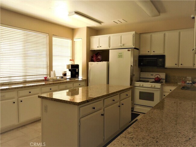 Building Photo - 27456 Alta Vista Way