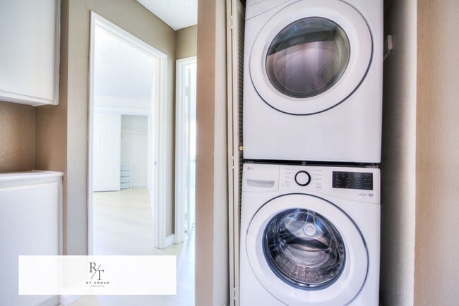 Building Photo - Phillips Ranch-Fully Updated 2-Bed, 2.5-Bath Home – Pomona Unified School District