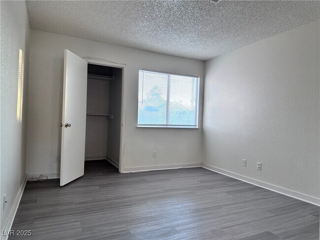 Building Photo - 6517 Chilton Ct