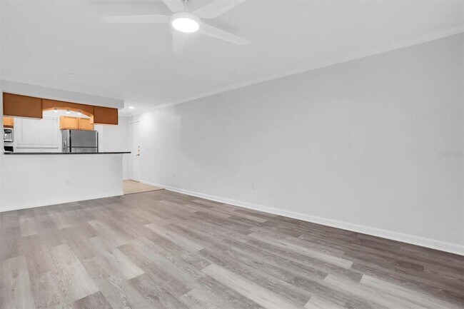 Building Photo - 2500 Winding Creek Blvd