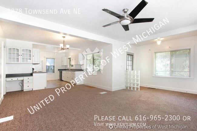 Building Photo - 3278 Townsend Ave NE