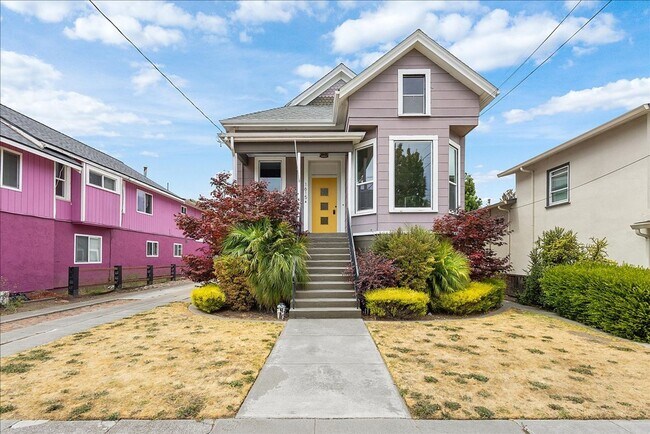 Primary Photo - 1615 Grand St