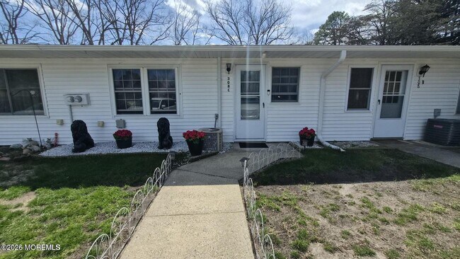 Building Photo - 308 W Malvern Ct