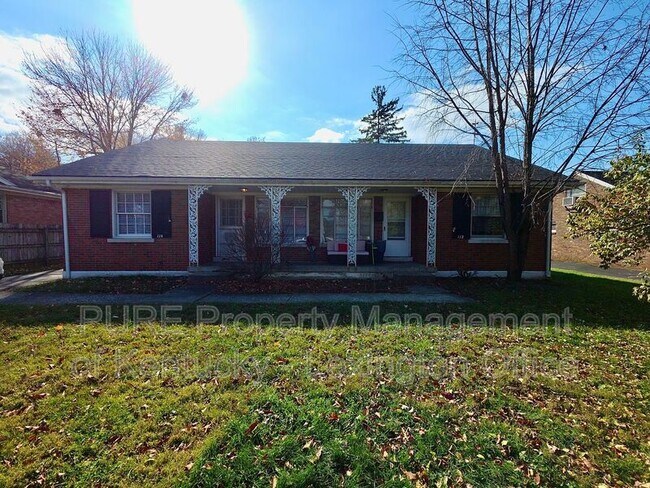 Primary Photo - 114 Greenbrier Road