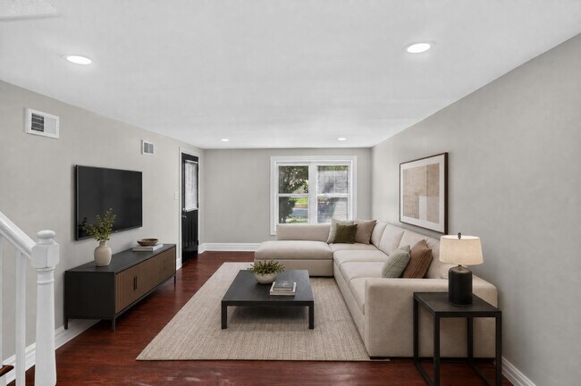 Building Photo - 9722 S Merrion Ave